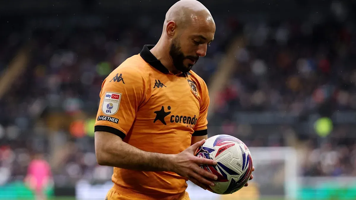 Moroccan Midfielder Nordin Amrabat Sets Record at 39 in Eredivisie with FC Utrecht