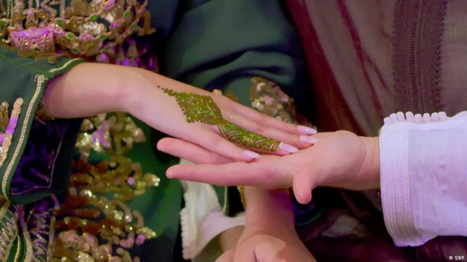 Morocco's Government Proposes Financial Support to Encourage Marriage Among Youth