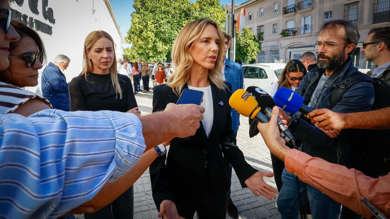 Political Discourse in Jerez: Cayetana Álvarez de Toledo Critiques Minister Albares
