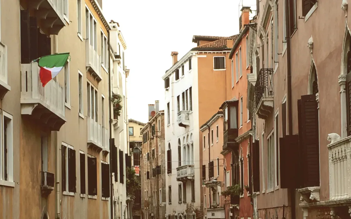 Elderly Moroccan in Italy Acquitted of Social Benefit Fraud Amidst Travel to Morocco