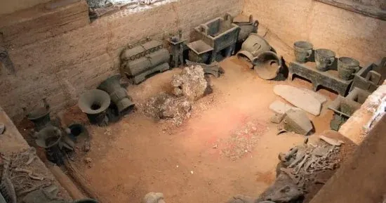 Ancient Chinese Warrior Tomb Unveils 16 Sacrifices and 1928 Artifacts Over 3000 Years Old