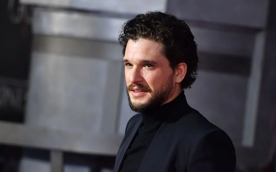 Game of Thrones Star Kit Harington Shows Support for Morocco in World Cup Match