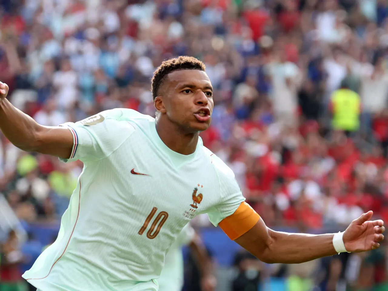 Kylian Mbappé Leads France to Semi-Finals Against Morocco