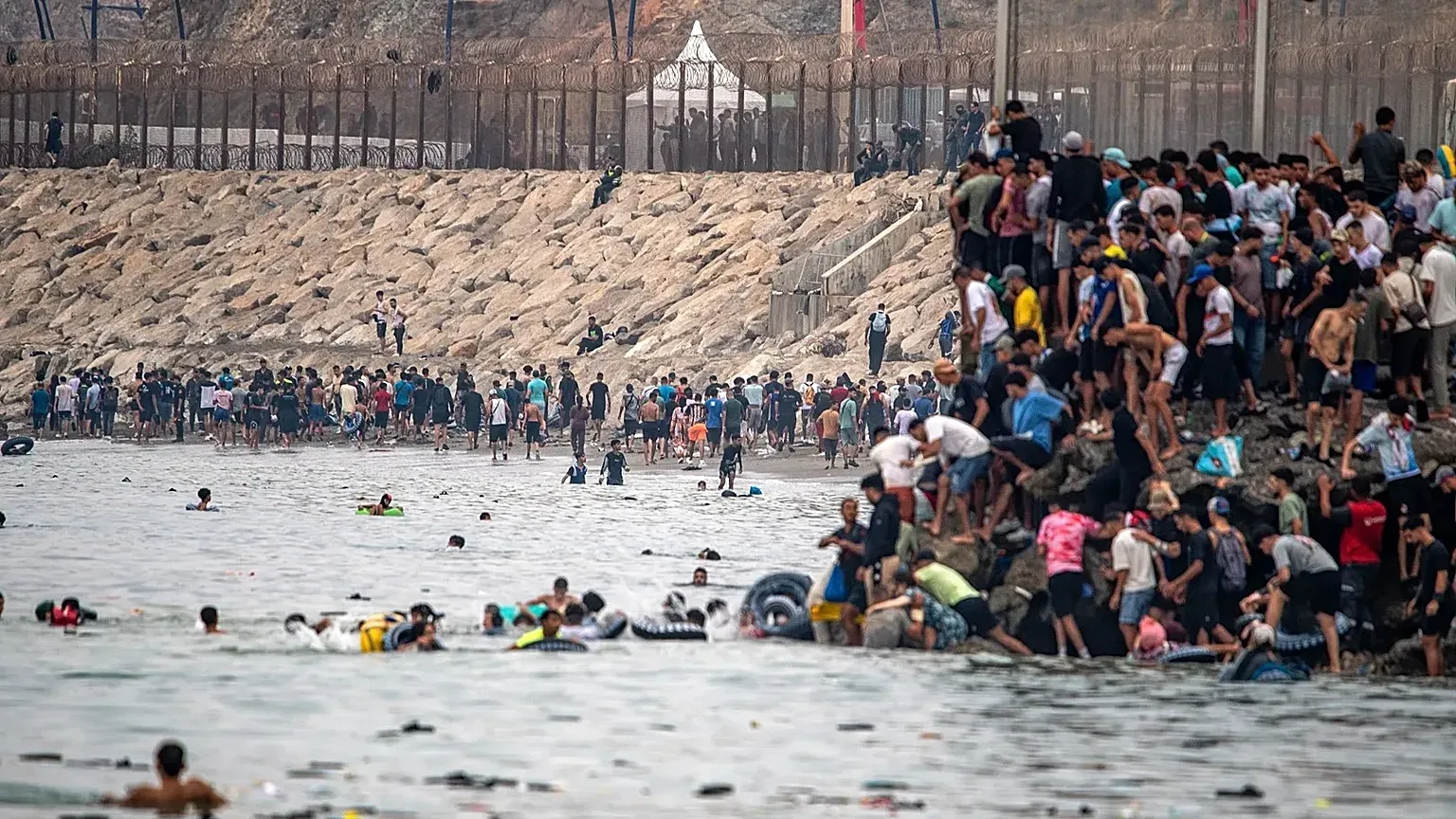 Moroccan Prosecutors Charge 86 Individuals Over Ceuta Migrant Crossings