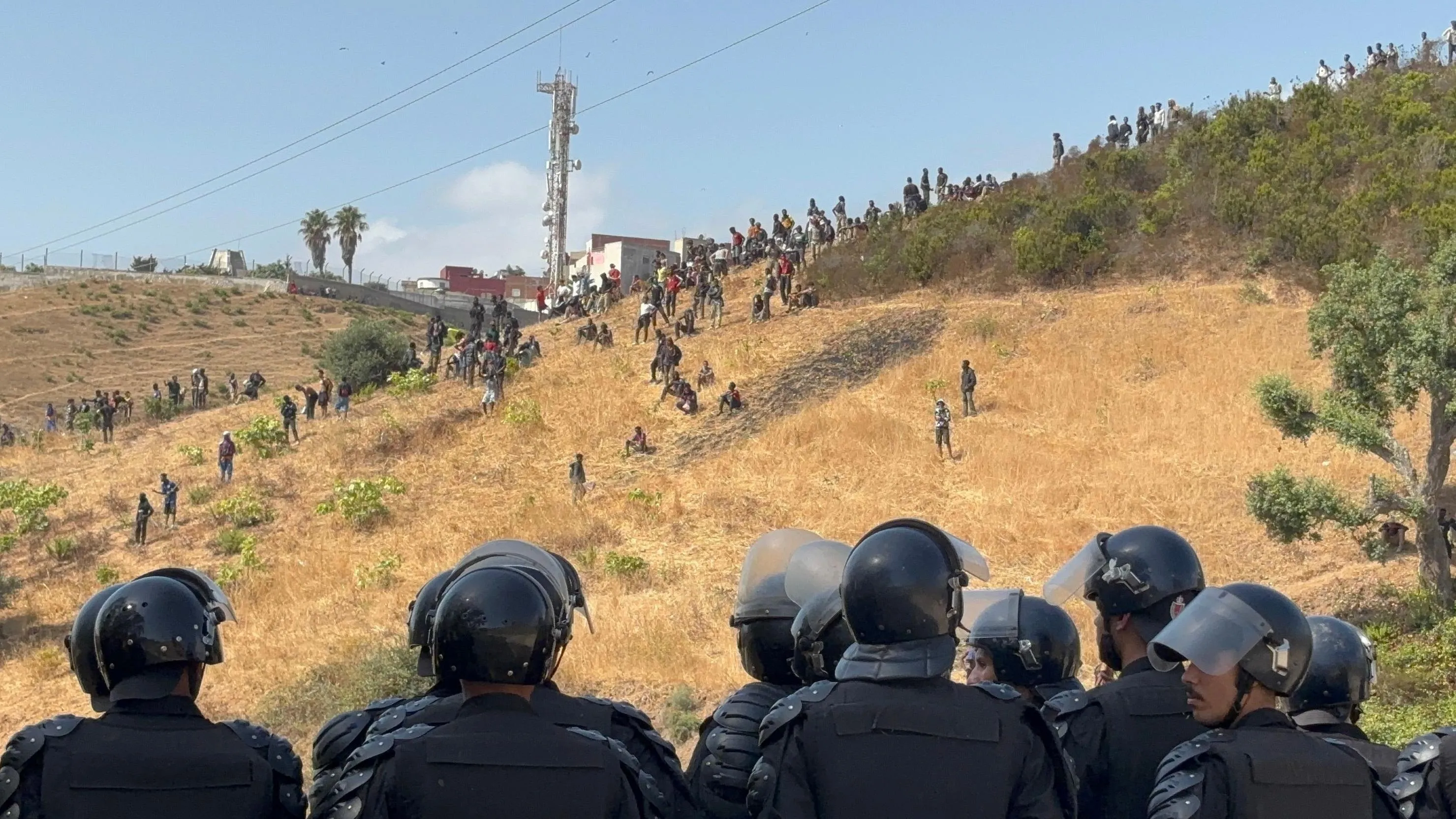 Intelligence Analysts Warn of Increased Violence Amid Migrant Crisis at Ceuta