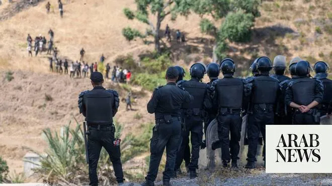 Twelve Moroccan Nationals Arrested Amid Migration Tensions in Ceuta